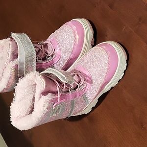 Glow up Disney Minnie boots size: kids 10
